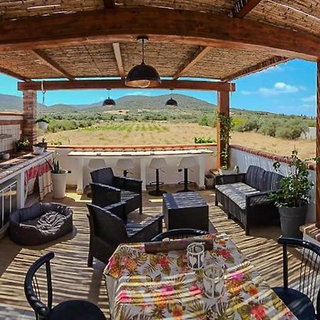 Bed and Breakfast Mari & Monti Giba Екстер'єр фото